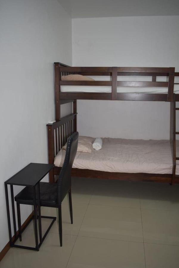 Affordable Makati Apt Маніла Екстер'єр фото