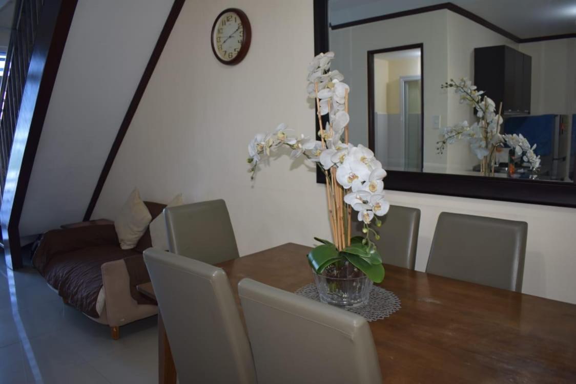 Affordable Makati Apt Маніла Екстер'єр фото