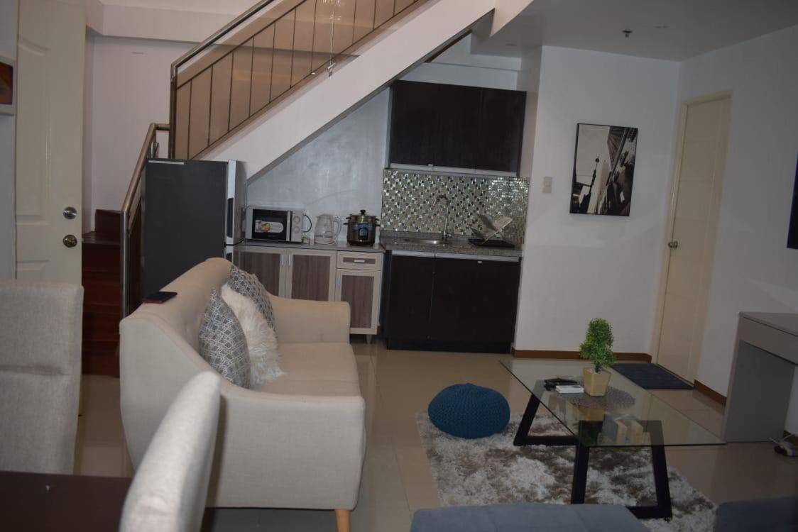 Affordable Makati Apt Маніла Екстер'єр фото