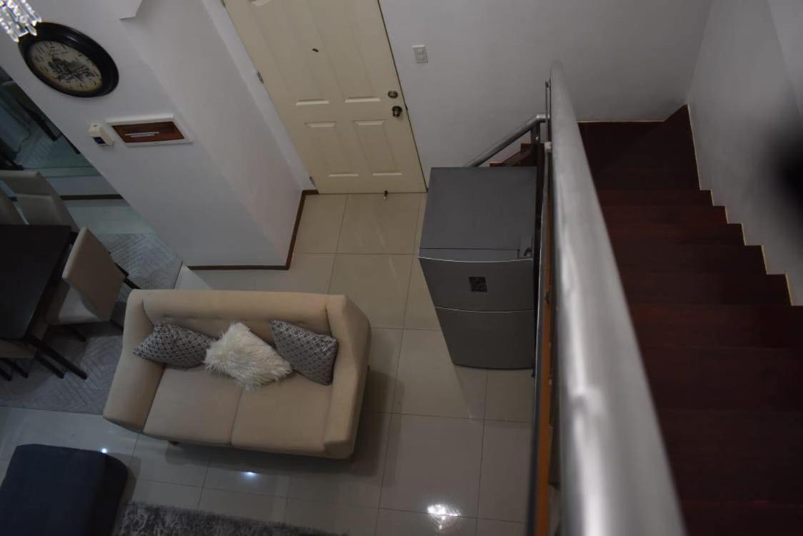 Affordable Makati Apt Маніла Екстер'єр фото