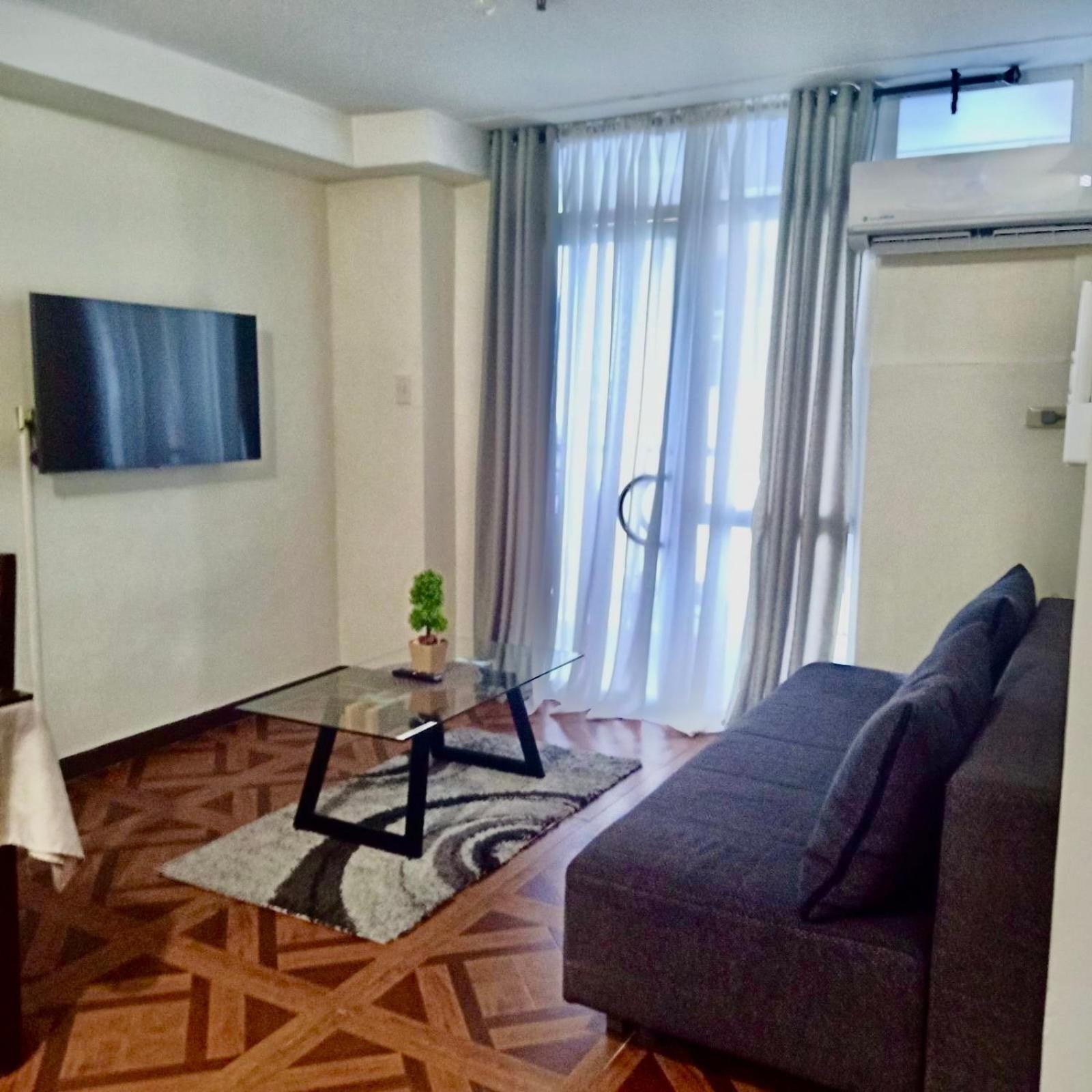 Affordable Makati Apt Маніла Екстер'єр фото