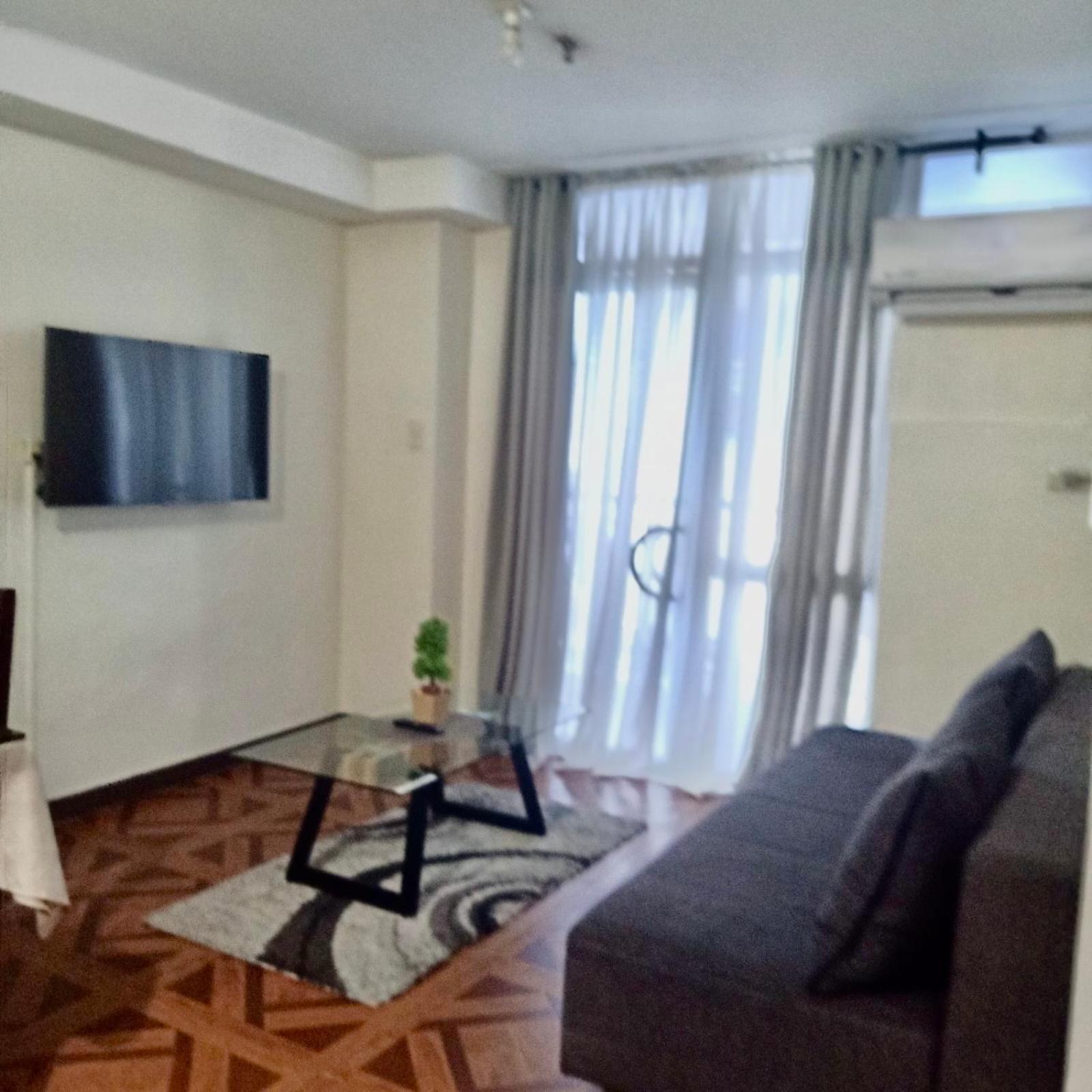 Affordable Makati Apt Маніла Екстер'єр фото